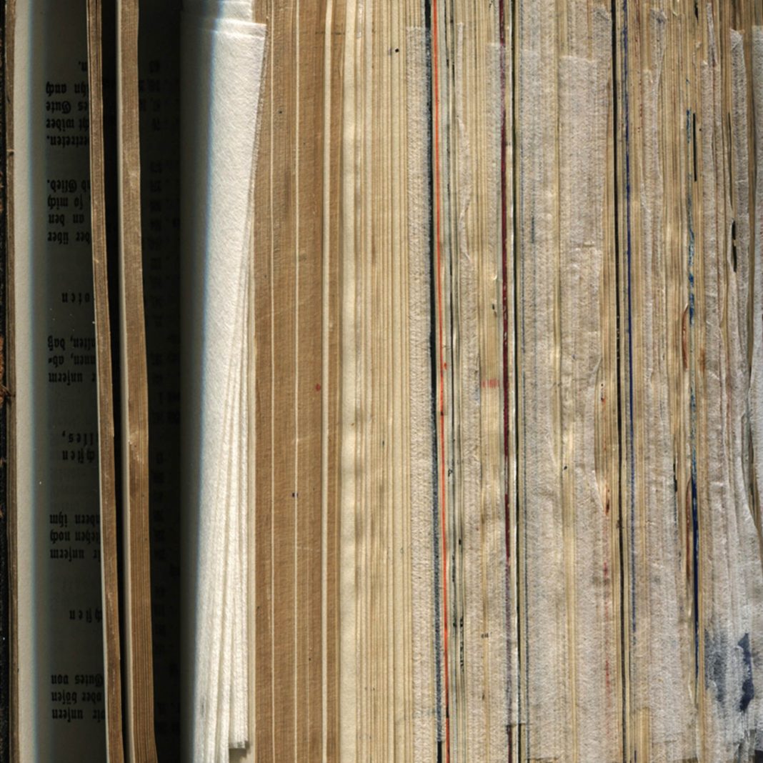 Ottavio Troiano – Libri d’orehttps://www.exibart.com/repository/media/eventi/2015/05/ottavio-troiano-8211-libri-d’ore-1068x1068.jpg