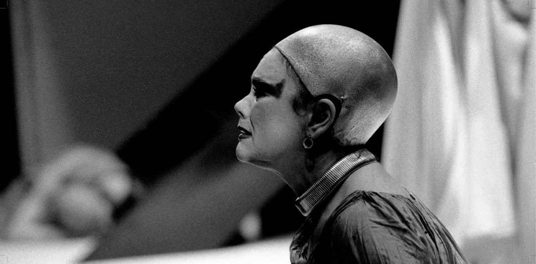 Emanuela Sforza – Ritratti al femminilehttps://www.exibart.com/repository/media/eventi/2015/07/emanuela-sforza-8211-ritratti-al-femminile-2-1068x527.jpg