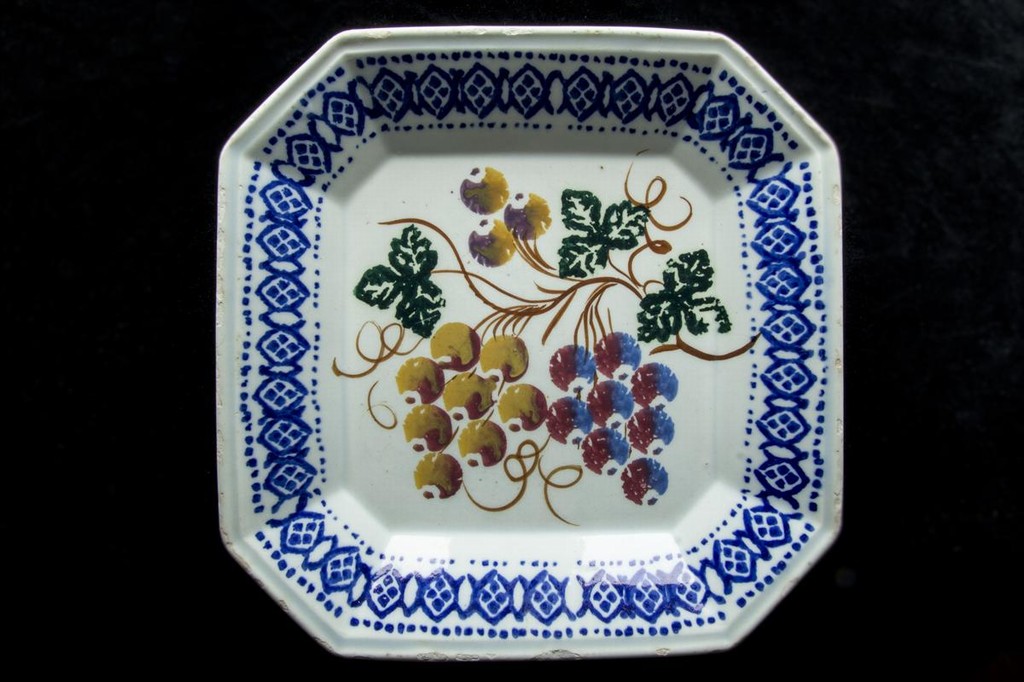 Gusto e Bellezza dal giardino alla tavola: Sembra Vero. L’orto imitato dalla ceramicahttps://www.exibart.com/repository/media/eventi/2015/08/gusto-e-bellezza-dal-giardino-alla-tavola-sembra-vero.-l’orto-imitato-dalla-ceramica.jpg