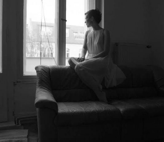 Ina Otzko – Sono qui, puoi sentirlo?