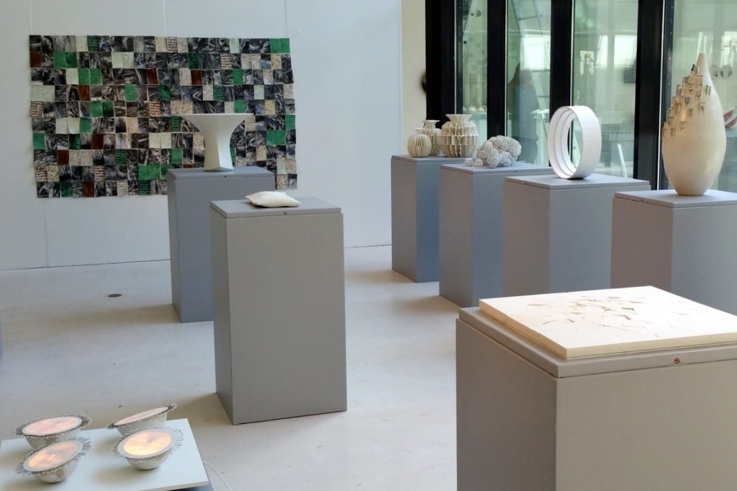 12×12. Mise en place d’artistahttps://www.exibart.com/repository/media/eventi/2015/09/1221512.-mise-en-place-d’artista-1068x712.jpg