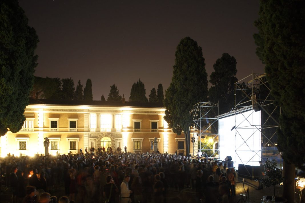 Electric Campfirehttps://www.exibart.com/repository/media/eventi/2015/09/electric-campfire-1068x712.jpg