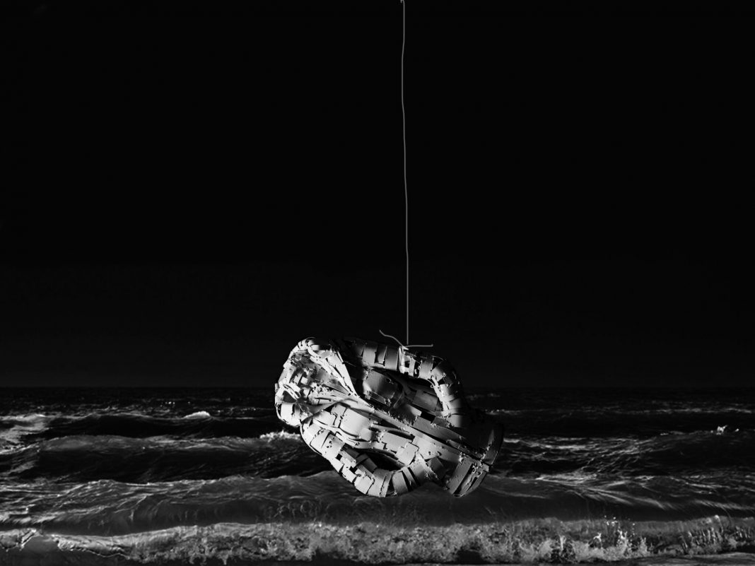 Francesco Diluca – Vesselhttps://www.exibart.com/repository/media/eventi/2015/09/francesco-diluca-8211-vessel-1068x801.jpg