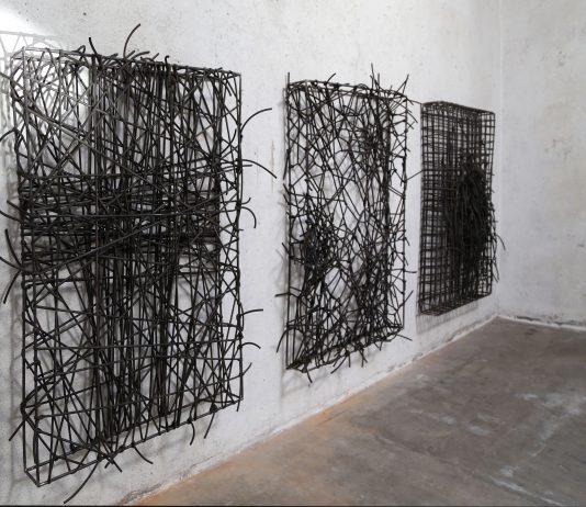 Julia Bornefeld – Paradigma