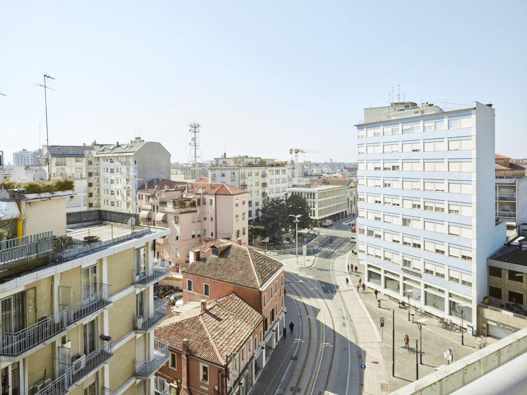 Giovanni Cecchinato – Evolutio Visiohttps://www.exibart.com/repository/media/eventi/2015/11/giovanni-cecchinato-8211-evolutio-visio-1068x800.jpg