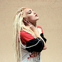 Olga Amendola – Die Young