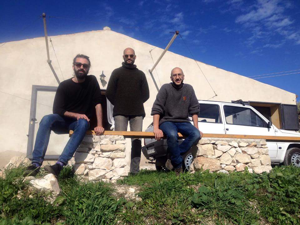 Bridge Art. Le impalpabili impronte della carta e la geografia sensibilehttps://www.exibart.com/repository/media/eventi/2016/01/bridge-art.-le-impalpabili-impronte-della-carta-e-la-geografia-sensibile.jpg