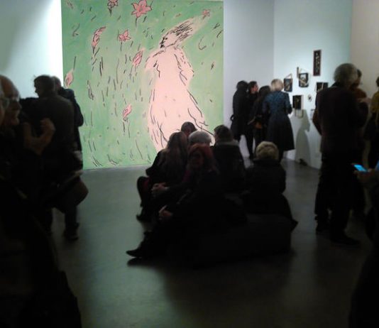 Fiori nascono lontani dalle loro radici. Filosofia da vedere