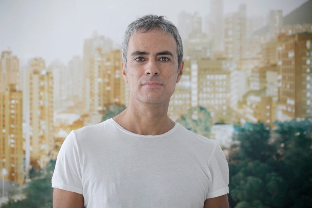 AlbumArte | VideoArtForum #5: Francesco Jodicehttps://www.exibart.com/repository/media/eventi/2016/04/albumarte-videoartforum-5-francesco-jodice-1068x712.jpg