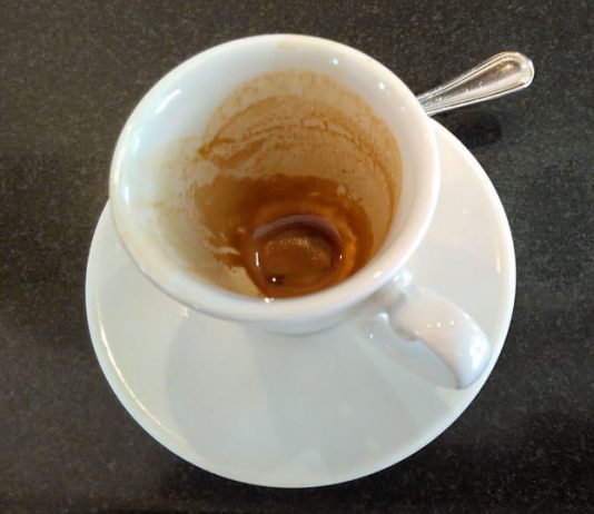 Fondi di caffè,
questa è la mia opera d’arte filosofia da vedere