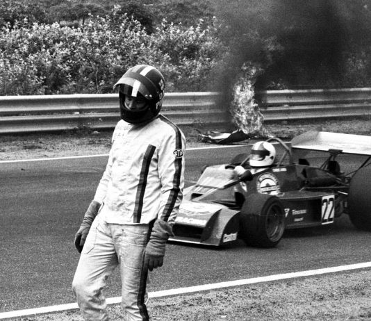 Forlkert de Jong – And Nothing But the Truth Forlkert de Jong – And Nothing But the Truth