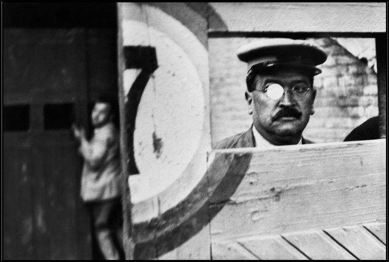 Henri Cartier-Bresson – The Mind’s Eyehttps://www.exibart.com/repository/media/eventi/2016/04/henri-cartier-bresson-8211-the-mind8217s-eye.jpg