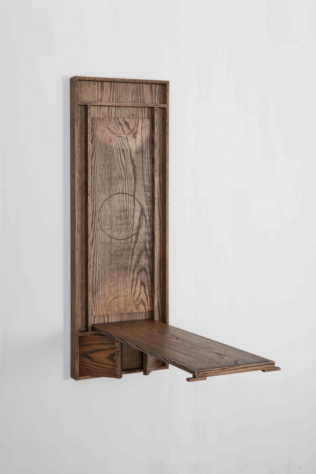 Nate Young – Stationshttps://www.exibart.com/repository/media/eventi/2016/04/nate-young-8211-stations-1068x1602.jpg