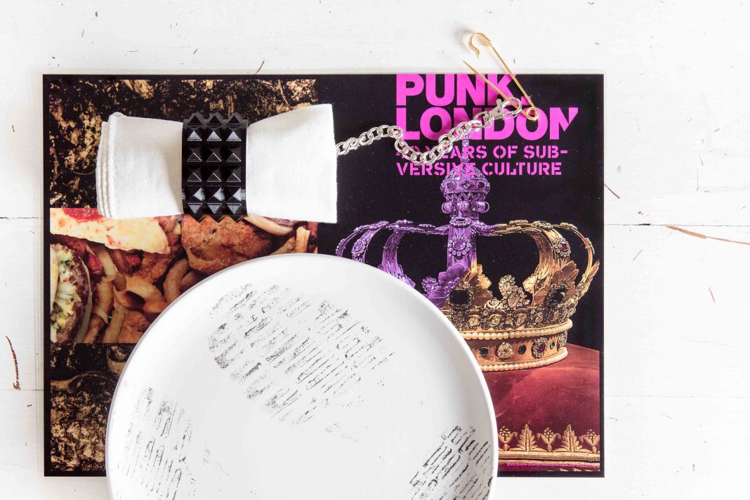 Sonia Pedrazzini – PUNKtablehttps://www.exibart.com/repository/media/eventi/2016/05/sonia-pedrazzini-8211-punktable-1-1068x712.jpg