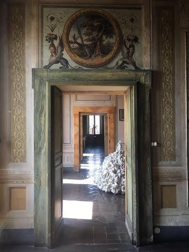 Alessandro Twombly – Carte e sculturehttps://www.exibart.com/repository/media/eventi/2016/06/alessandro-twombly-8211-carte-e-sculture.jpg