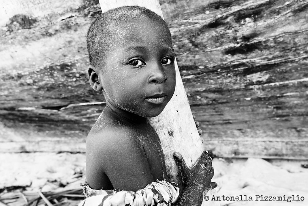 Antonella Pizzamiglio – Sguardihttps://www.exibart.com/repository/media/eventi/2016/08/antonella-pizzamiglio-8211-sguardi-1068x713.jpg