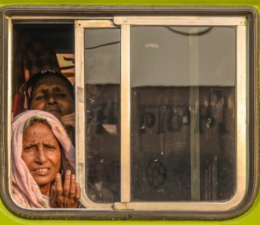 Antonio Moncelsi – People. Le altre facce del mondo tra Sud e Oriente Antonio Moncelsi – People. Le altre facce del mondo tra Sud e Oriente