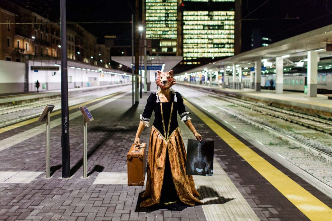 Claudia Rordorf – Stranierahttps://www.exibart.com/repository/media/eventi/2016/10/claudia-rordorf-8211-straniera-1068x712.jpg