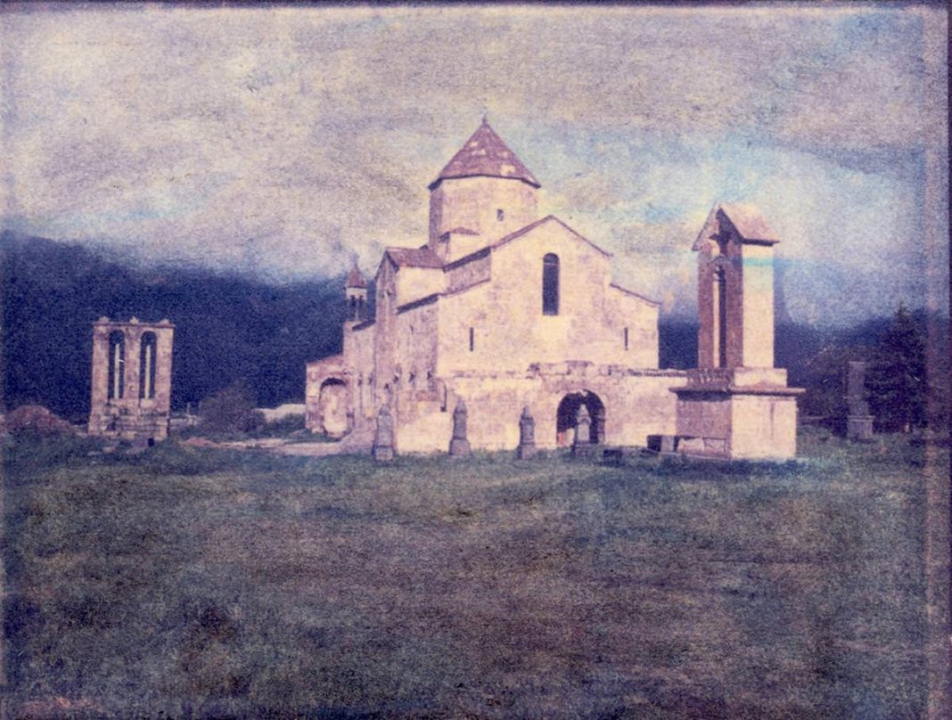 Luigi Vigliotti – Un viaggio in Armeniahttps://www.exibart.com/repository/media/eventi/2016/10/luigi-vigliotti-8211-un-viaggio-in-armenia-1-1068x808.jpg