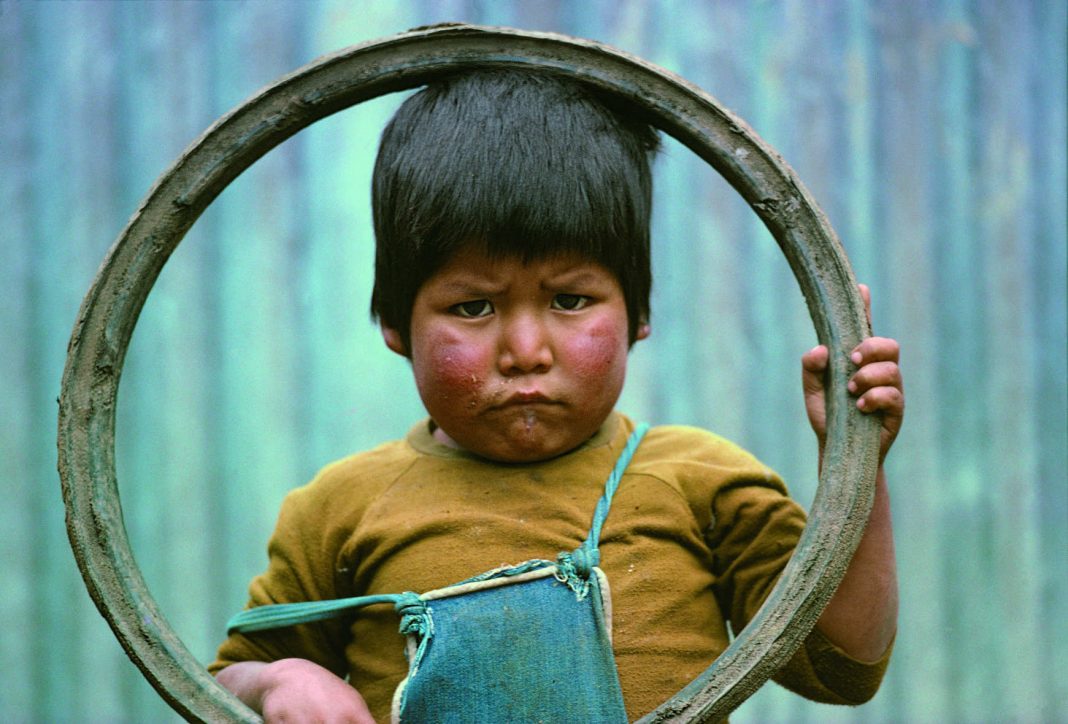 Giancarlo Gamba – Children. The circle of lovehttps://www.exibart.com/repository/media/eventi/2016/11/giancarlo-gamba-8211-children.-the-circle-of-love-1068x724.jpg