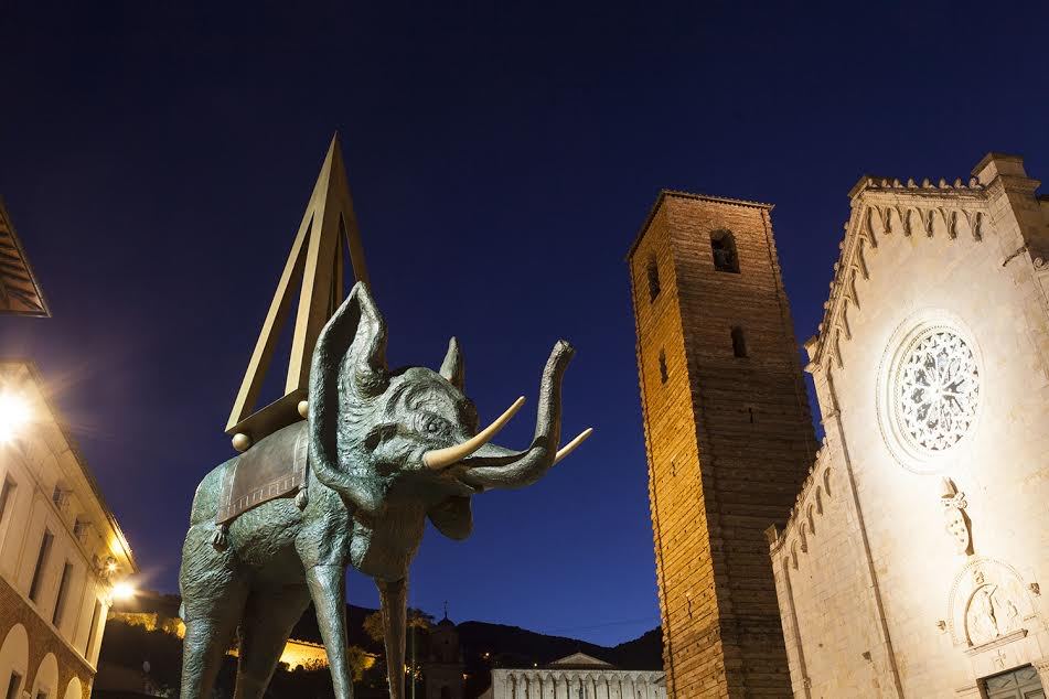 Salvador Dalì – Tra Sogno e Realtàhttps://www.exibart.com/repository/media/eventi/2016/11/salvador-dalì-8211-tra-sogno-e-realtà.jpg