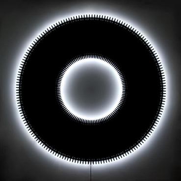 Connessioni luminose: Shay Frisch – Campo 37586_B/N