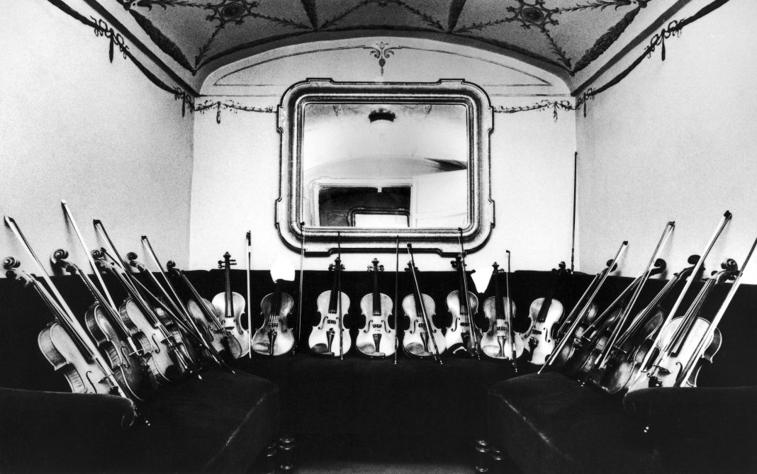 Francesco De Rocchi / Lelli & Masotti / Franco Marrocco – Musiche in un internohttps://www.exibart.com/repository/media/eventi/2017/03/francesco-de-rocchi-lelli-038-masotti-franco-marrocco-8211-musiche-in-un-interno-1068x669.jpg