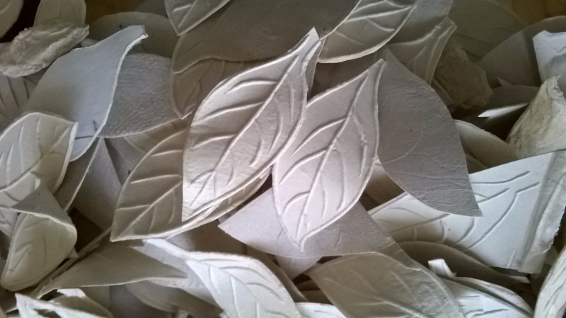 Vittorio Giusepponi – Le foglie morte cadono a mucchihttps://www.exibart.com/repository/media/eventi/2017/03/vittorio-giusepponi-8211-le-foglie-morte-cadono-a-mucchi.jpg