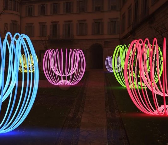 Luca Trazzi – Poesie di Neon