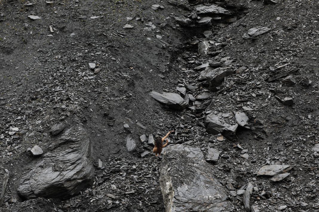 Yuval Avital – Three Grades of Foreignnesshttps://www.exibart.com/repository/media/eventi/2017/04/yuval-avital-8211-three-grades-of-foreignness-1068x712.jpg