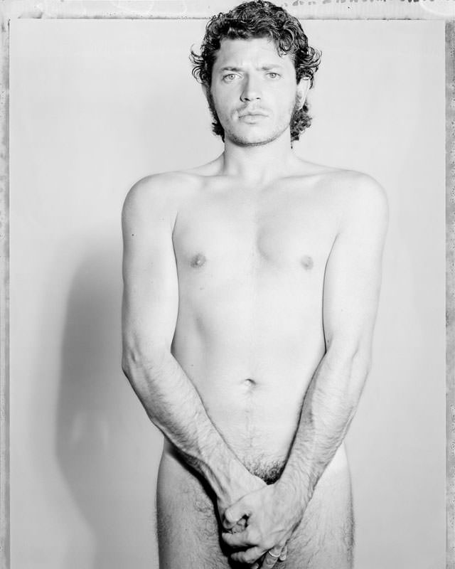 Efrem Raimondi – Portrait for salehttps://www.exibart.com/repository/media/eventi/2017/09/efrem-raimondi-8211-portrait-for-sale.jpg