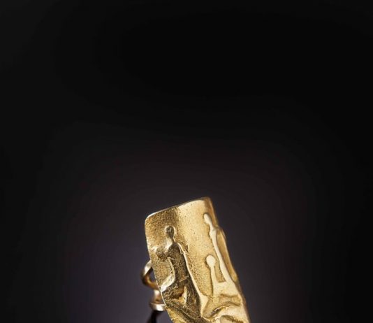 Mario Giansone – Sculture da indossare Mario Giansone – Sculture da indossare