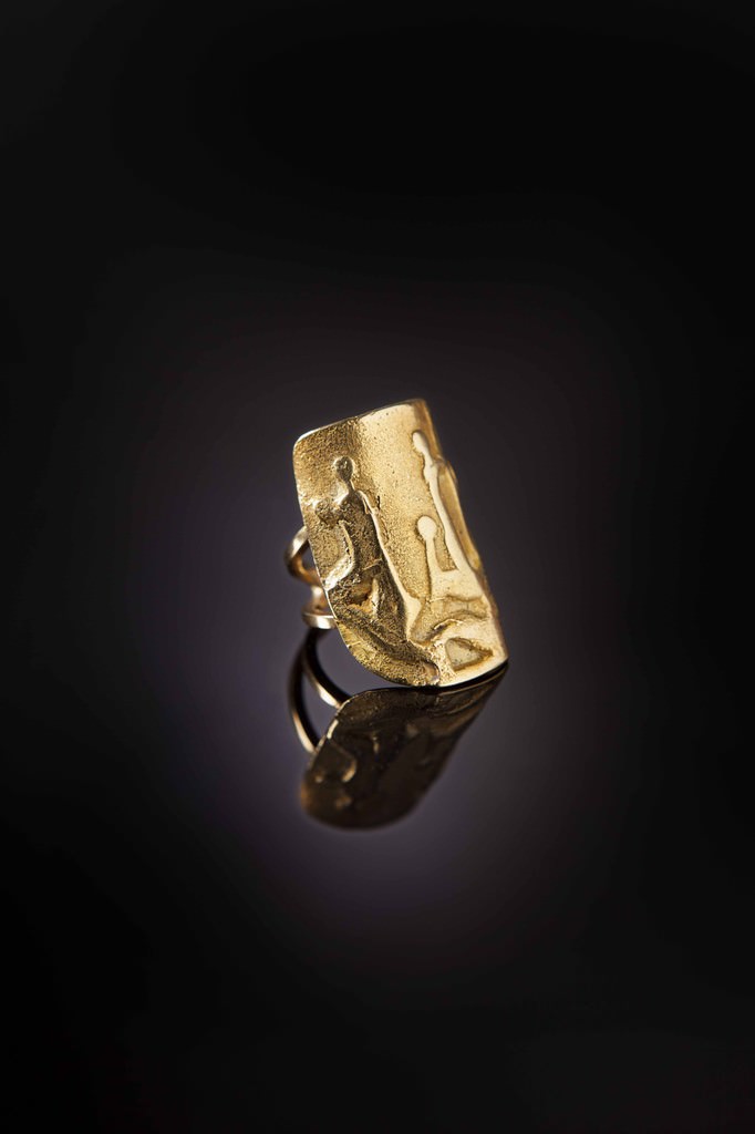 Mario Giansone – Sculture da indossarehttps://www.exibart.com/repository/media/eventi/2017/10/mario-giansone-8211-sculture-da-indossare.jpg