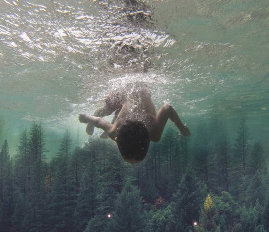 Charlie Davoli – The noise made by the meanings