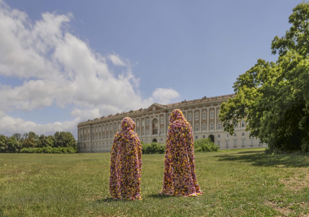 Vinci / Galesi – La terra dei fiorihttps://www.exibart.com/repository/media/eventi/2018/02/vinci-galesi-8211-la-terra-dei-fiori-1068x750.jpg