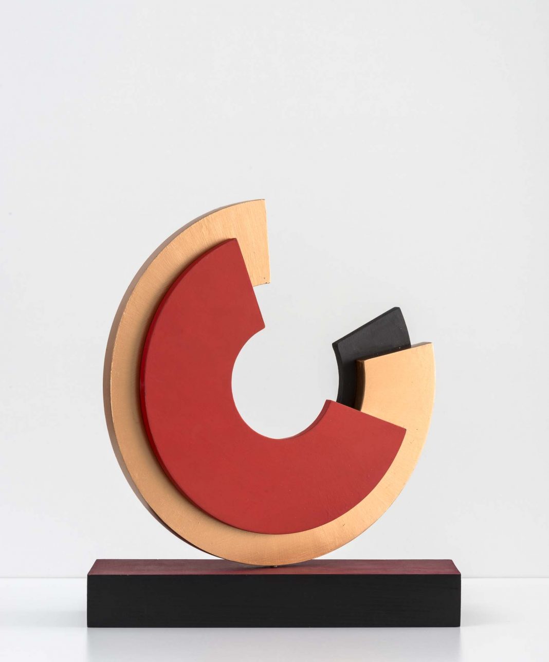 Lucia Di Miceli – Geometrie Circolarihttps://www.exibart.com/repository/media/eventi/2018/03/lucia-di-miceli-8211-geometrie-circolari-1068x1288.jpg