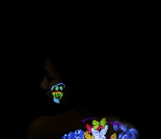 Andrea Carrisi – Glowing