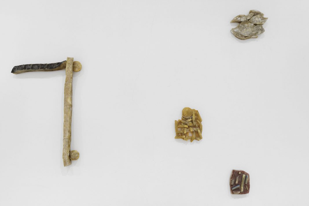 Gabriel Hartley – Spoiledhttps://www.exibart.com/repository/media/eventi/2018/05/gabriel-hartley-8211-spoiled-1068x713.jpg