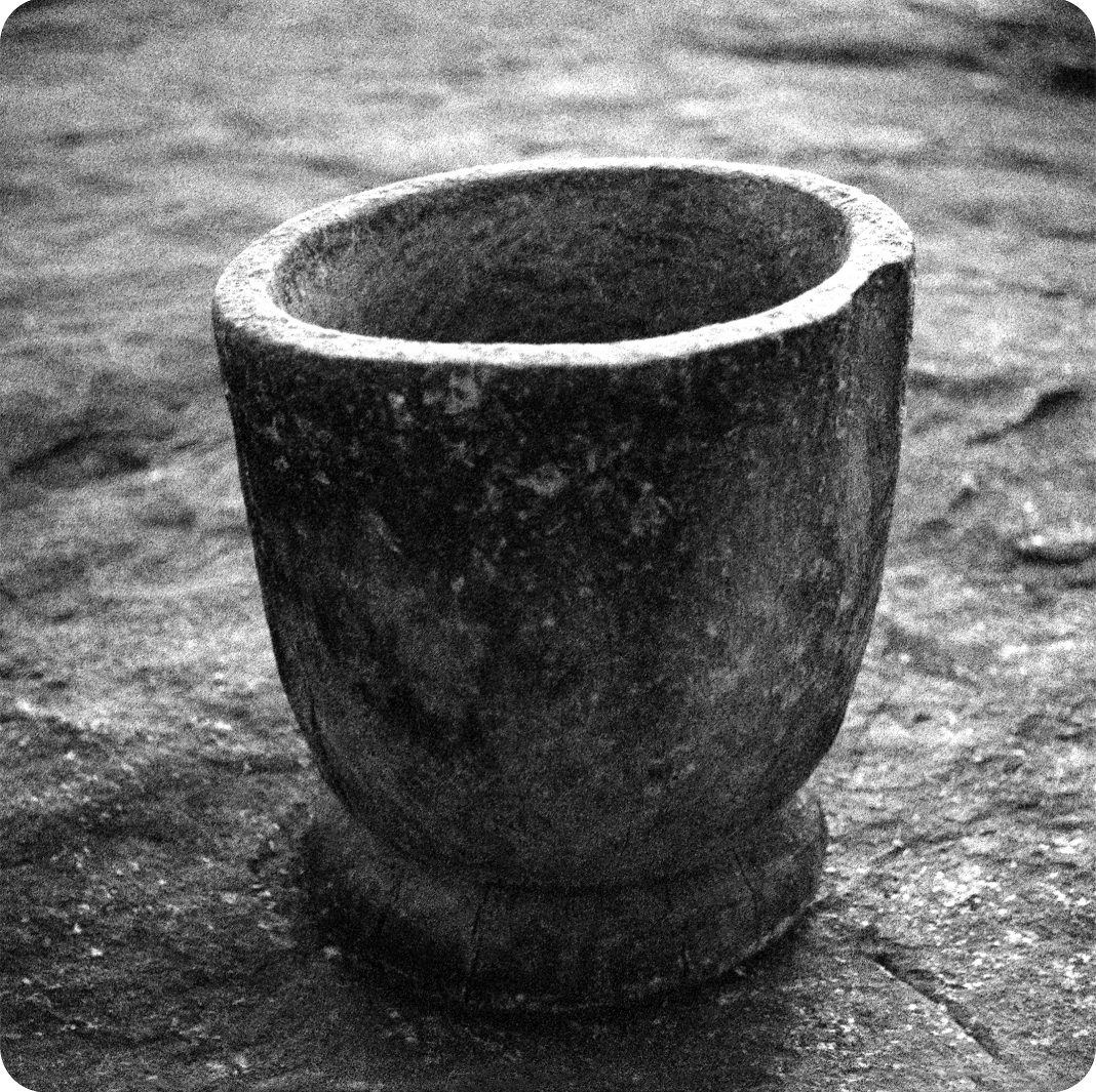 Luca Zanoni – Pelle / Schegge di Malihttps://www.exibart.com/repository/media/eventi/2018/05/luca-zanoni-8211-pelle-schegge-di-mali-1068x1065.jpg