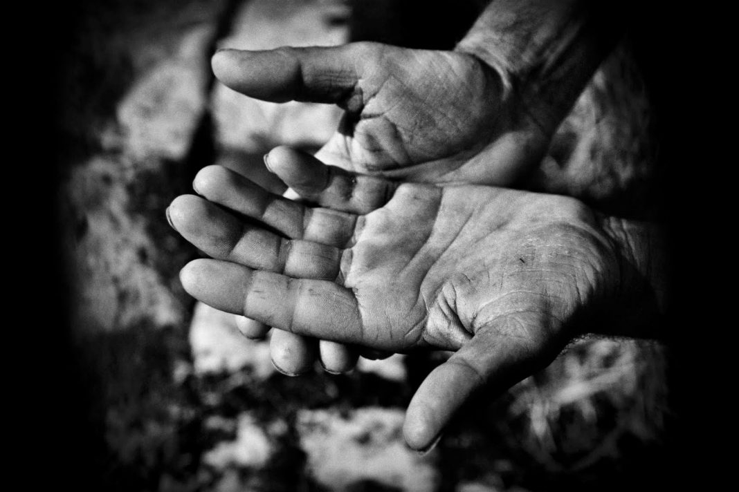 Giovanni Caccamo – Mani di questa Terrahttps://www.exibart.com/repository/media/eventi/2018/06/giovanni-caccamo-8211-mani-di-questa-terra-1068x712.jpg