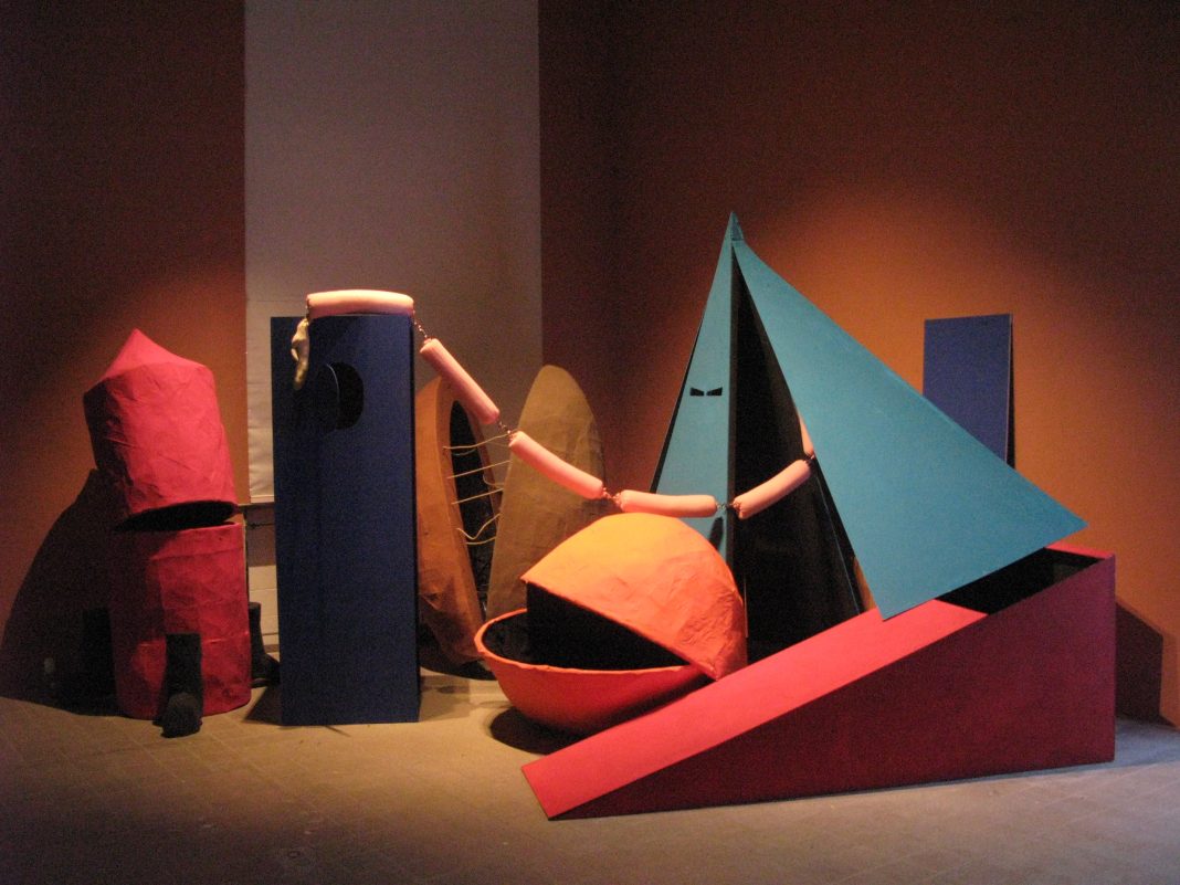 Chto Delat / Babi Badalovhttps://www.exibart.com/repository/media/eventi/2018/08/chto-delat-babi-badalov-1068x801.jpg