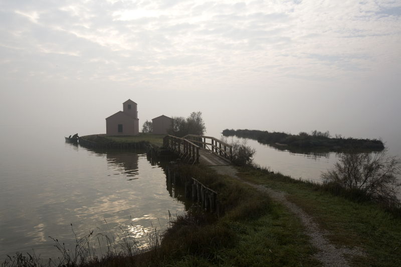 Luigi Tazzari – Valli di Comacchiohttps://www.exibart.com/repository/media/eventi/2018/08/luigi-tazzari-8211-valli-di-comacchio.jpg