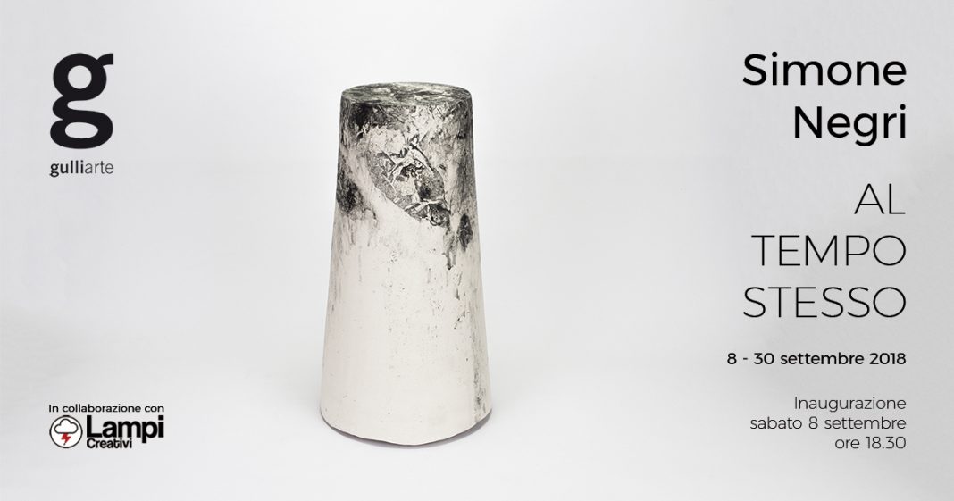 Simone Negri – Al tempo stessohttps://www.exibart.com/repository/media/eventi/2018/08/simone-negri-8211-al-tempo-stesso-1068x561.jpg