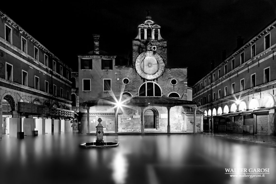 WALTER Garosi – Venetiarium lacustres noctes. La città sospesahttps://www.exibart.com/repository/media/eventi/2018/09/walter-garosi-8211-venetiarium-lacustres-noctes.-la-città-sospesa-1068x712.jpg
