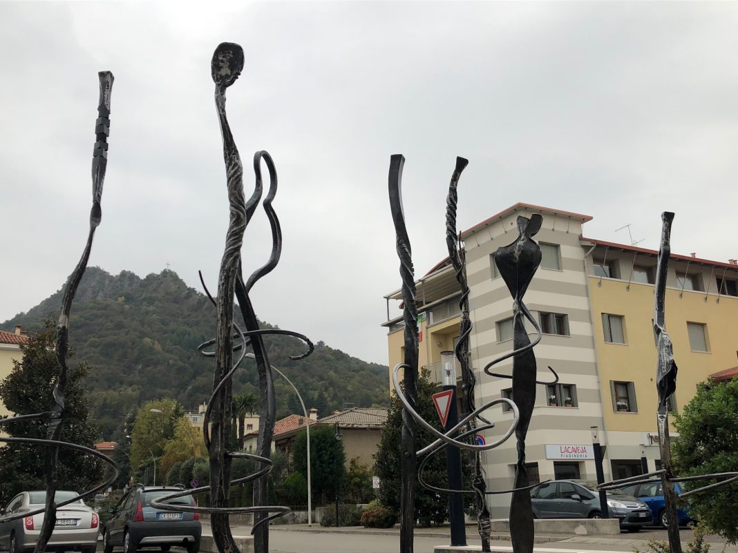 Latifa Sayadi – Danser Devant Le Buffethttps://www.exibart.com/repository/media/eventi/2018/10/latifa-sayadi-8211-danser-devant-le-buffet-1068x801.jpg