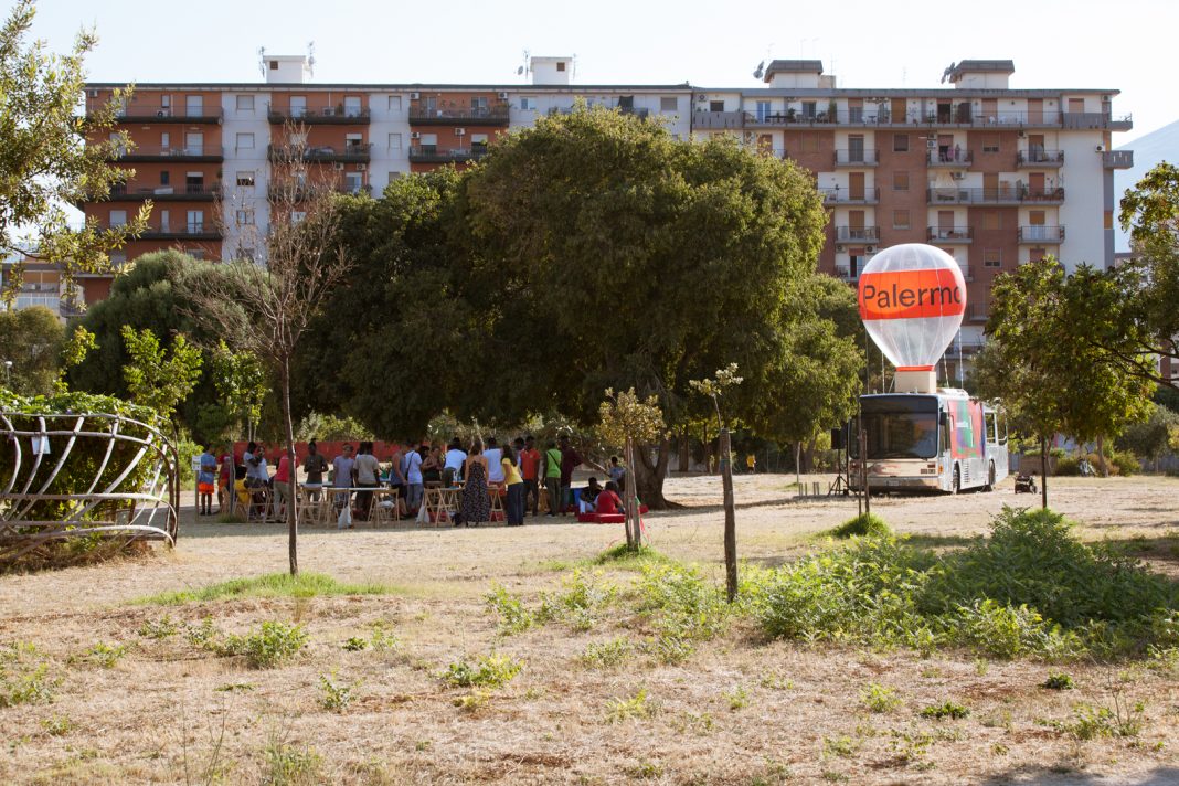 Manifesta 12 Education Club: In che modo la pratica sociale può cambiare le iniziative culturali?https://www.exibart.com/repository/media/eventi/2018/10/manifesta-12-education-club-in-che-modo-la-pratica-sociale-può-cambiare-le-iniziative-culturali-1068x712.jpg