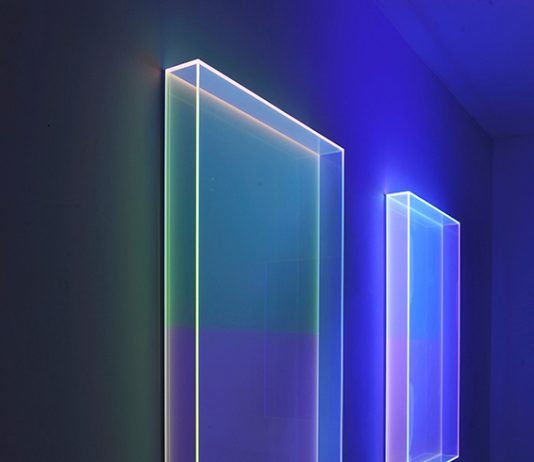 Regine Schumann – Colormirror