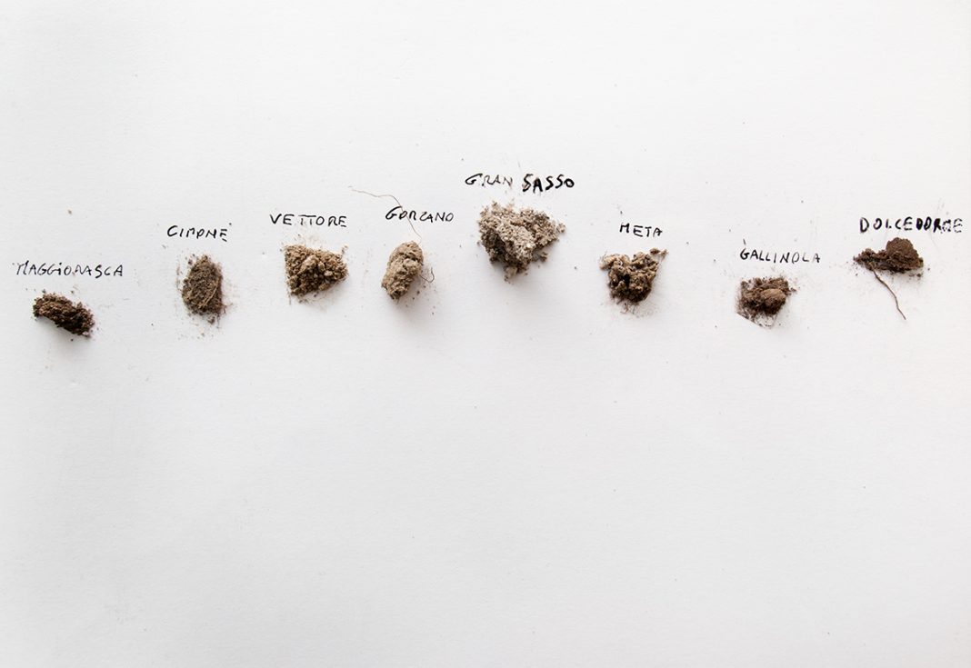 Angelo Bellobono – Linea Appennino 1201https://www.exibart.com/repository/media/eventi/2018/12/angelo-bellobono-8211-linea-appennino-1201-1068x735.jpg