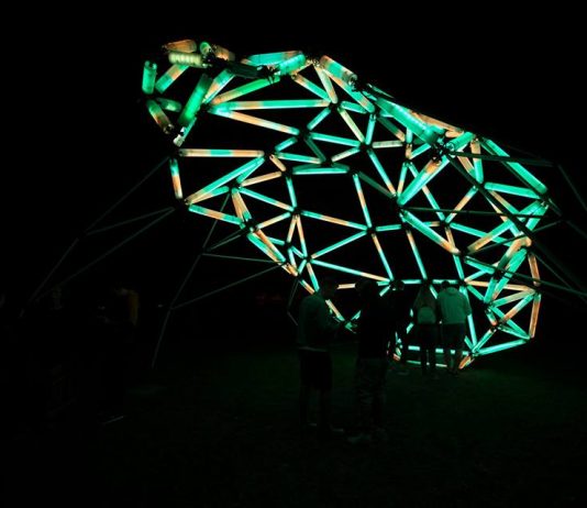 Glowing Bulbs – Lights Sculpture Fracture