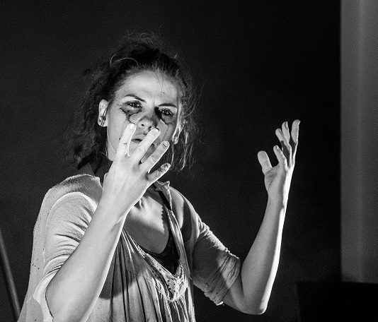 Astra Lanz – Camille